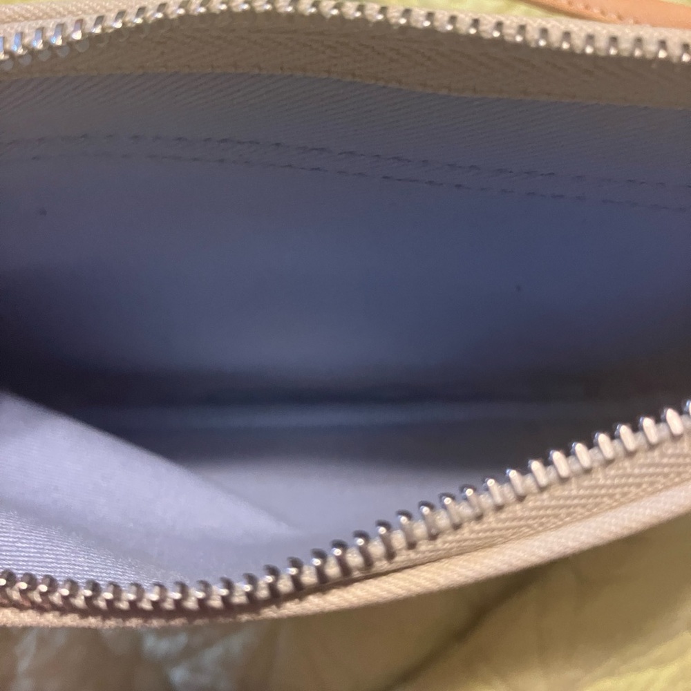 COACH  Wristlet-Sized Multi-Purpose Handheld Multi-Use Wristlet - Picture 4 of 5
